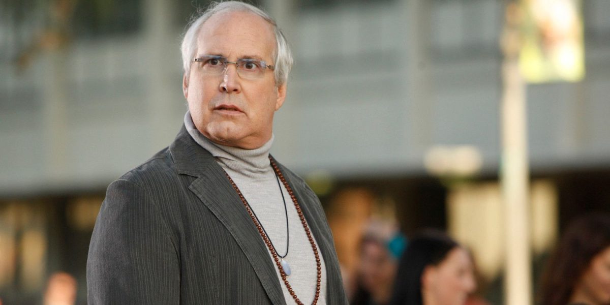 "No es lo suficientemente divertido": Chevy Chase reflexiona brutalmente sobre la carrera comunitaria de 83 episodios que terminó en controversia