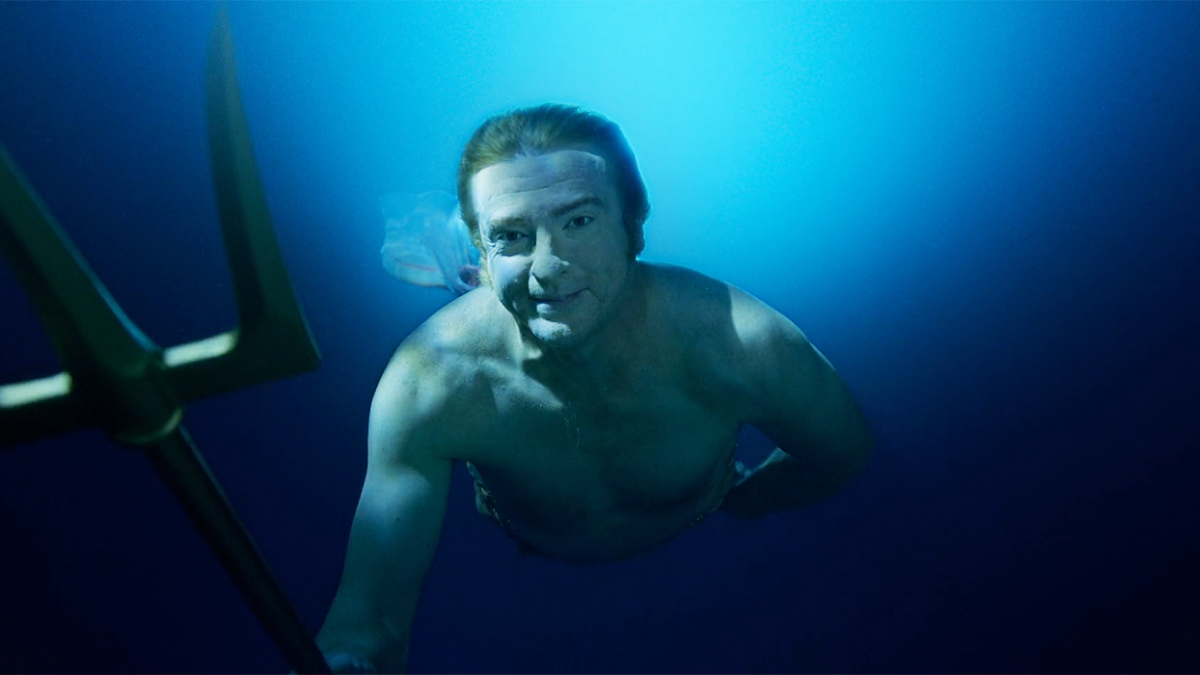 Nuestra bandera significa muerte La escena del tritón de la temporada 2 y el momento de Big Stede/Barbanegra abordados por el showrunner