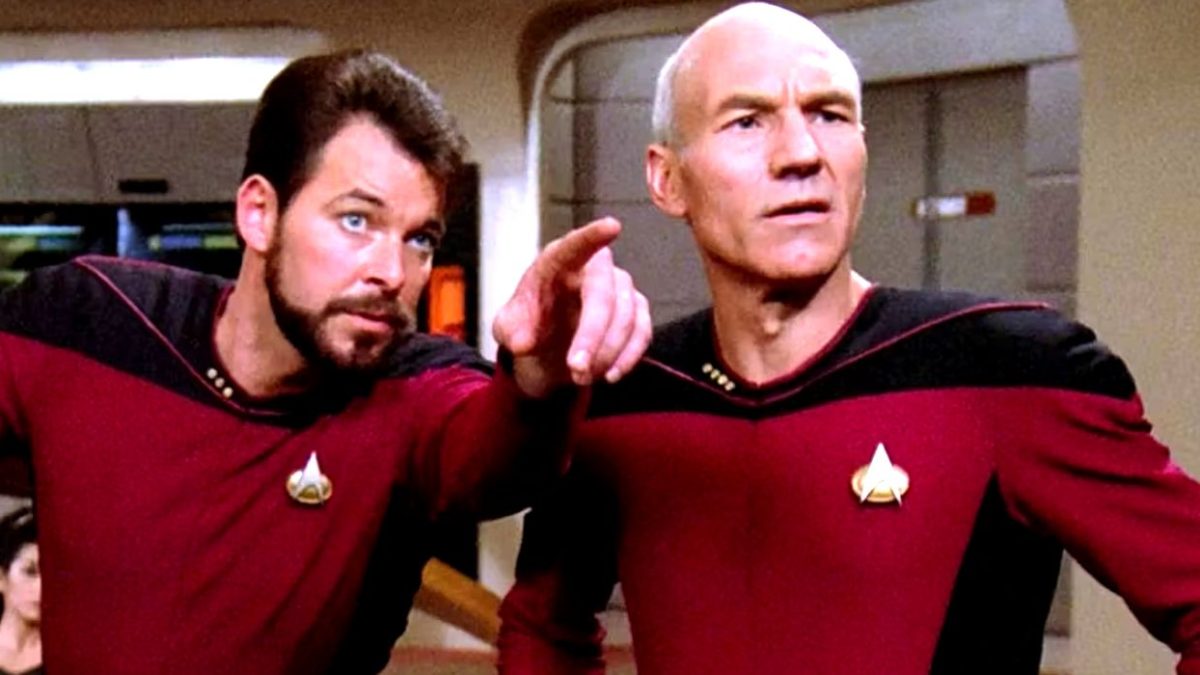 Patrick Stewart recuerda a los fans que dirigió Star Trek: TNG y agradece a Jonathan Frakes