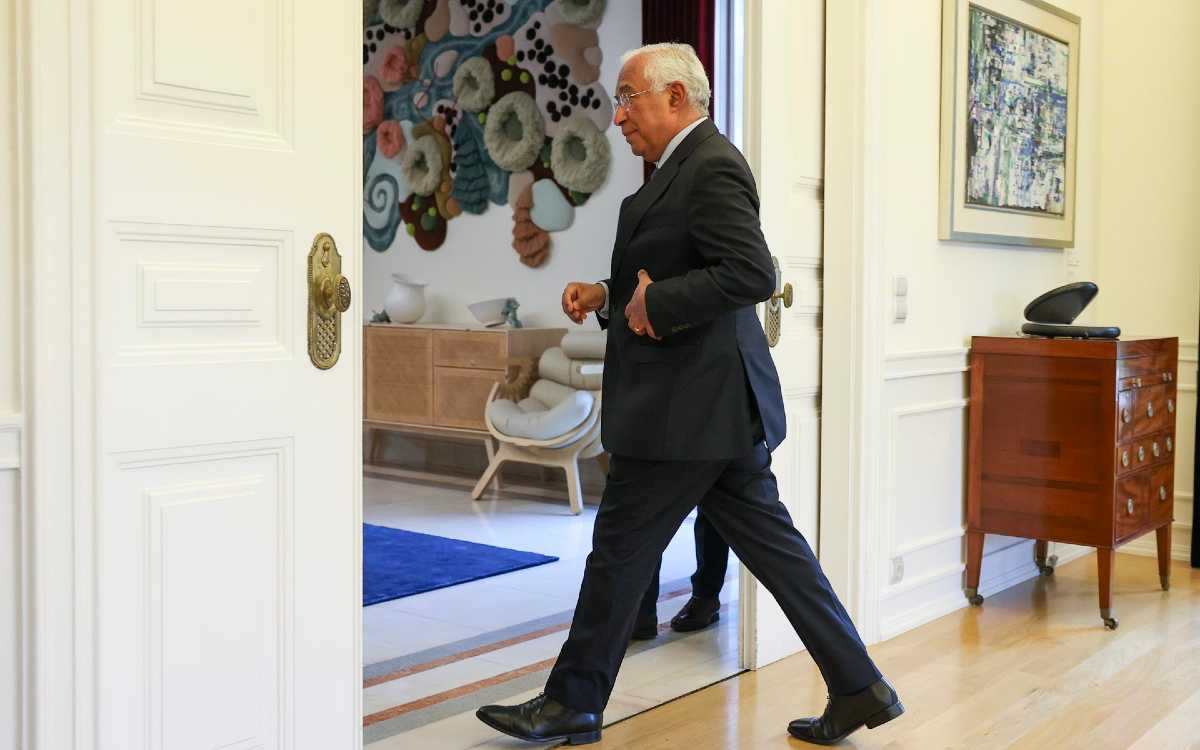 Primer ministro de Portugal renuncia por investigación por corrupción