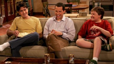 Reunión sorpresa de las estrellas de Two & Half Men en una nueva comedia explicada por Chuck Lorre: "Un par de años dolorosos"
