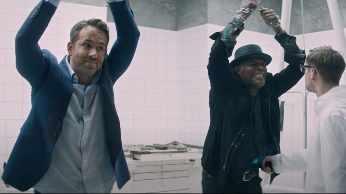Ryan Reynolds y SLJ detienen un ataque cibernético en el tráiler del guardaespaldas de la esposa del sicario