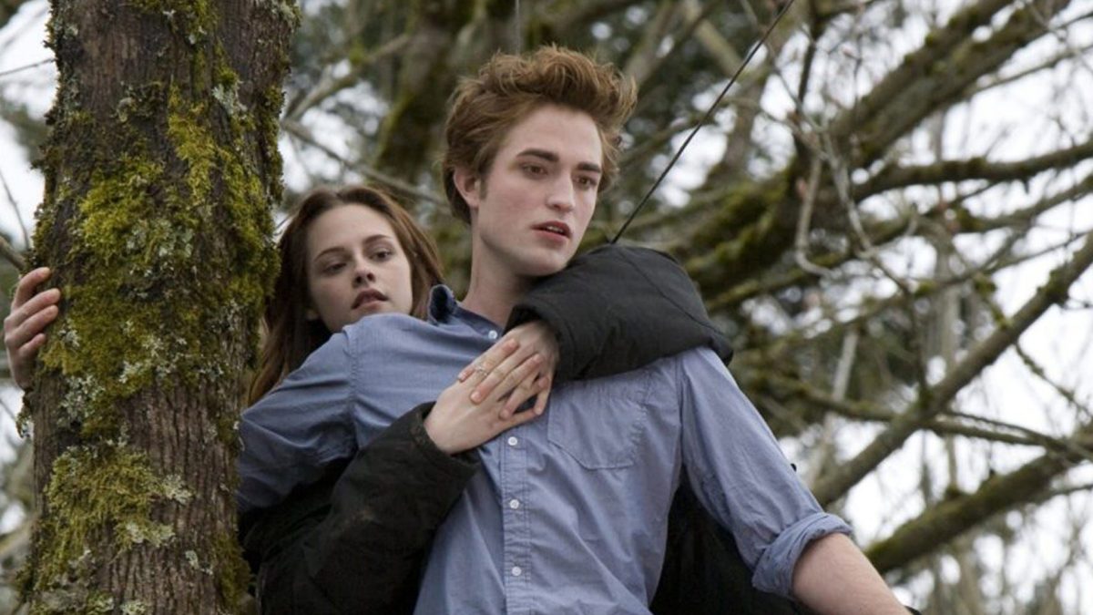 Se explica por qué el director original de Crepúsculo no regresó para las secuelas 15 años después