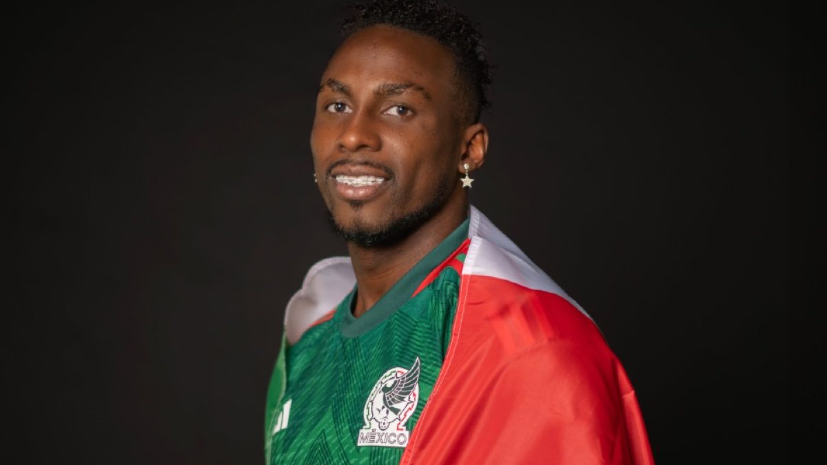 Tricolor da la 'bienvenida' a Julián Quiñones | Video
