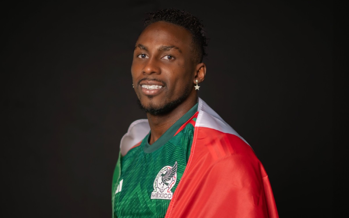 Tricolor da la ‘bienvenida’ a Julián Quiñones | Video