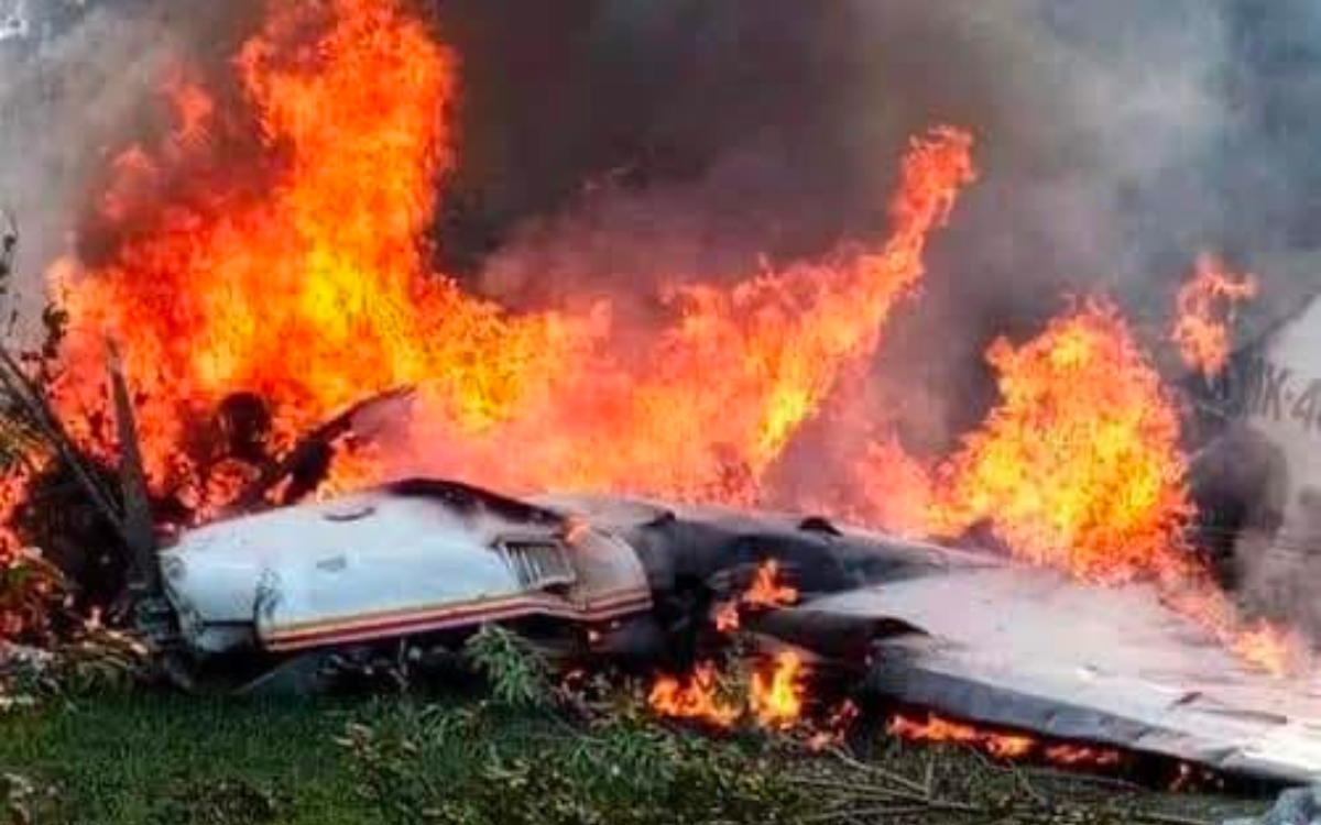 Videos | Mueren 4 en desplome de avioneta en Morelos