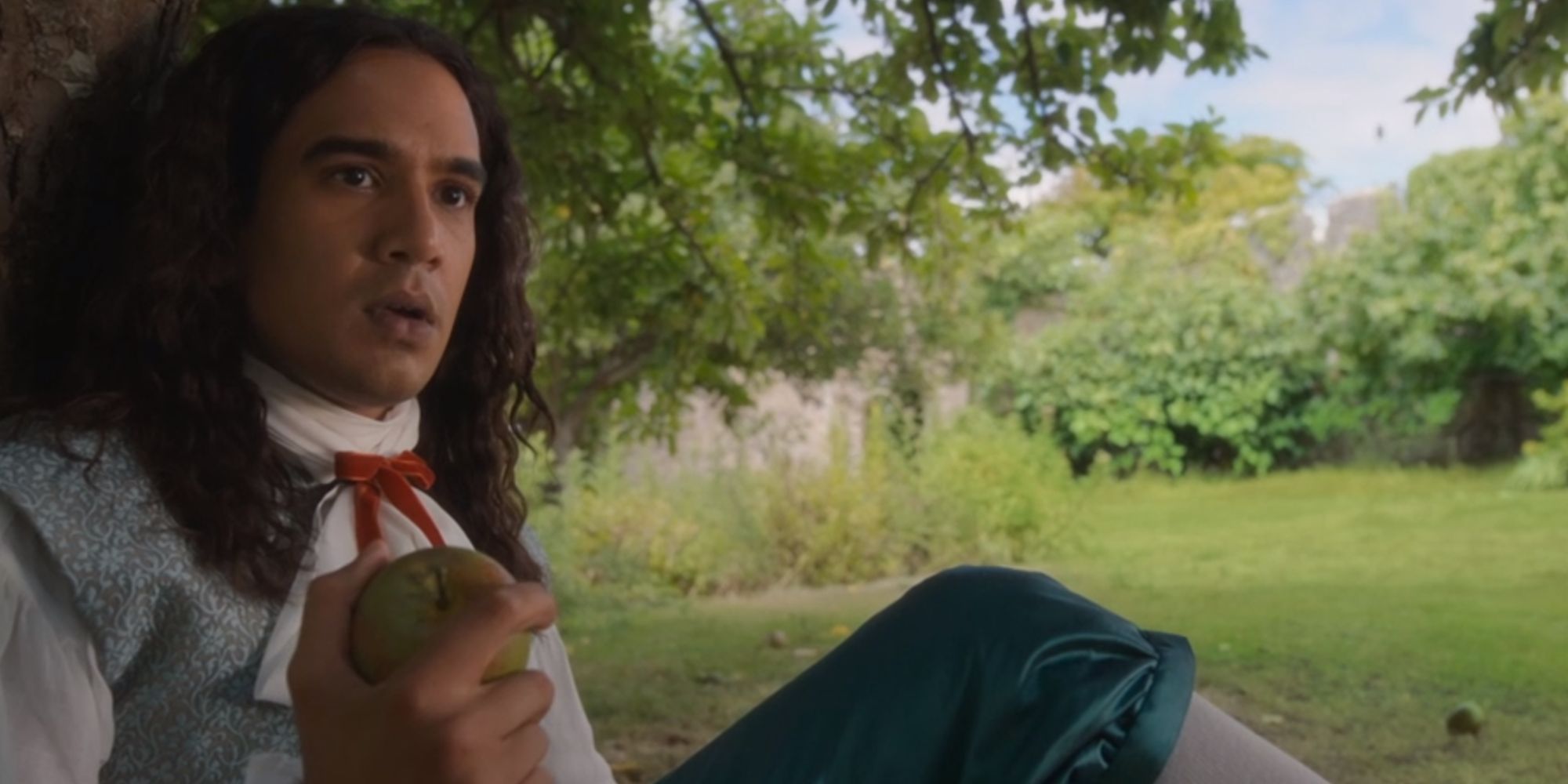 El director de casting de Doctor Who responde a la reacción violenta del casting de Isaac Newton en el episodio Wild Blue Yonder