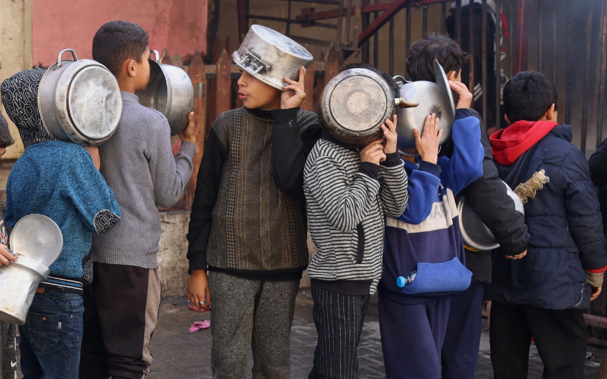 893 mil niños y niñas desplazados forzosamente por la guerra en Gaza en menos de tres meses