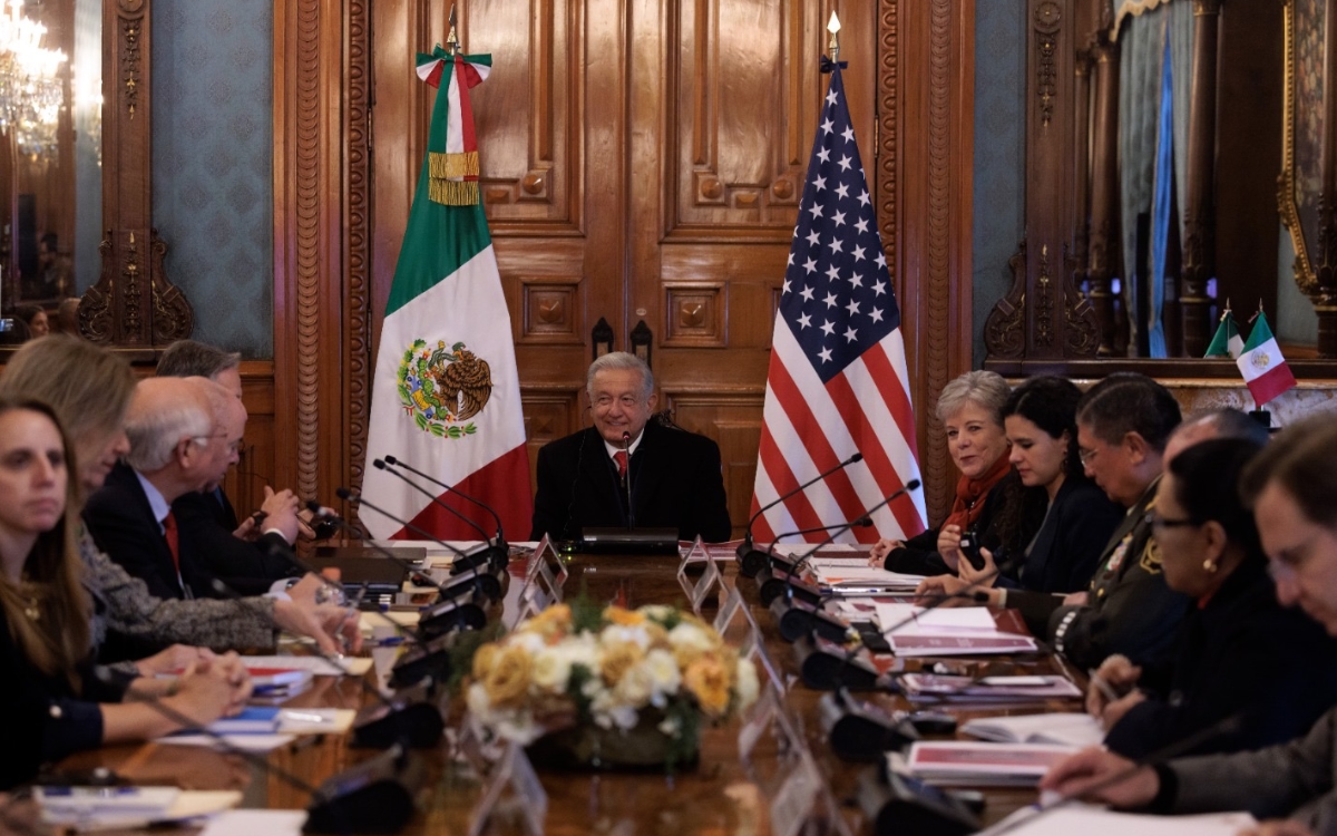 AMLO y Blinken inician reunión para abordar crisis migratoria