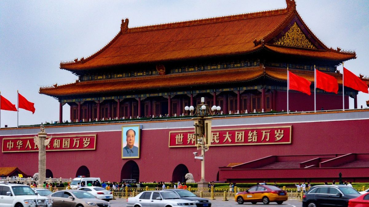 Aumenta el número de peregrinos al lugar natal de Mao en 130º aniversario de su nacimiento