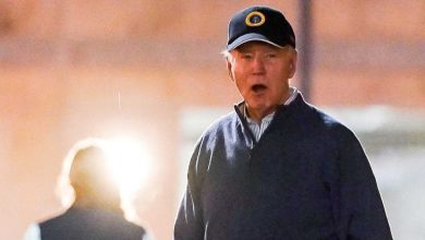 Auto choca contra la caravana de Biden… captan la reacción del presidente de Estados Unidos