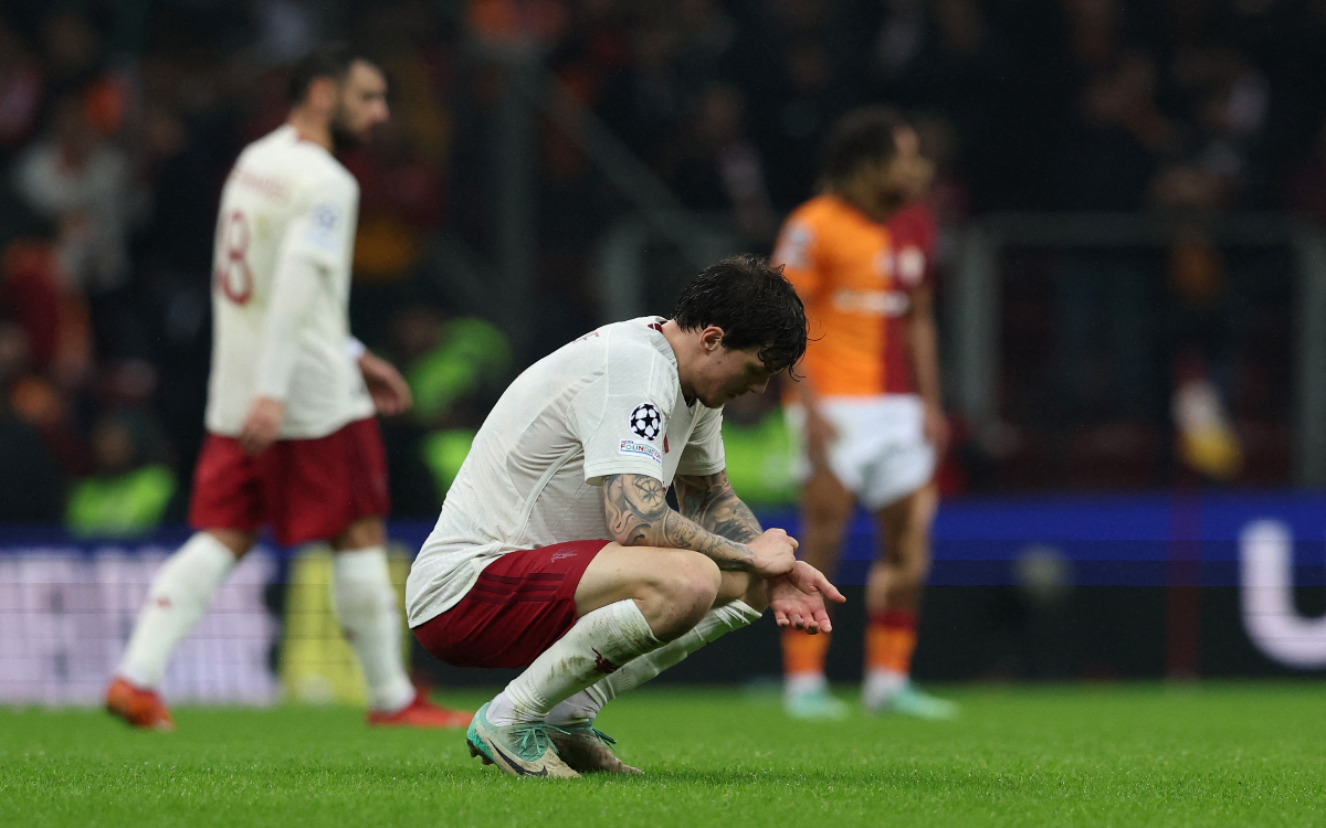 Champions League: Dilapida ManU dos goles de ventaja y araña la eliminación | Video