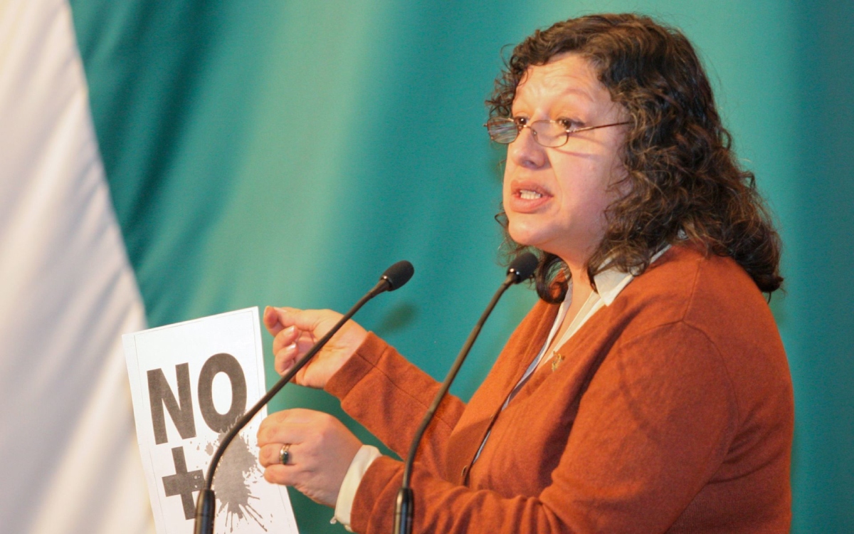 Comisionada nacional de búsqueda reconoce cercanía con AMLO