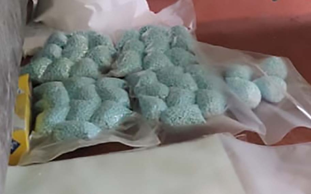 Decomisa FGR 129 mil pastillas y 150 kilos de fentanilo | Video