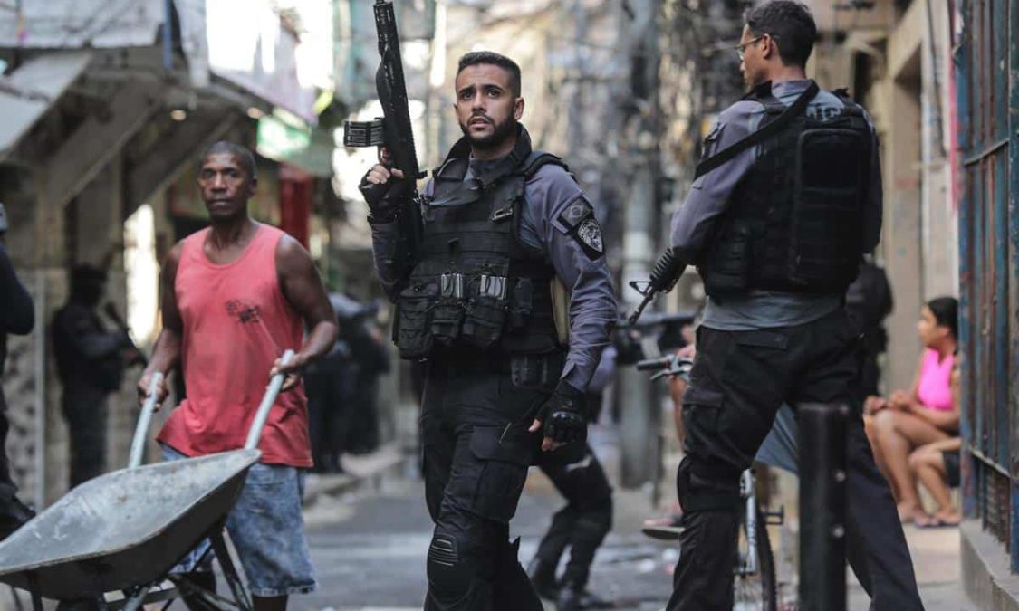 Deja nueve heridos tiroteo entre policías y presuntos criminales en Río de Janeiro