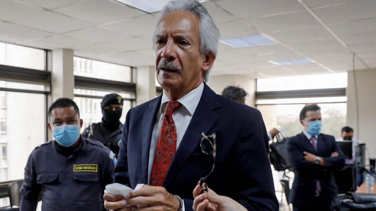El periodista José Rubén Zamora cumple 16 meses detenido en Guatemala