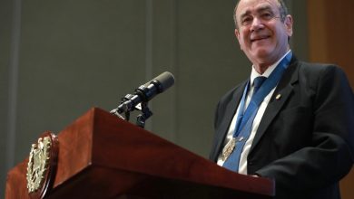 Giammattei rechaza sanciones de EU, dice que nada impedirá la alternancia