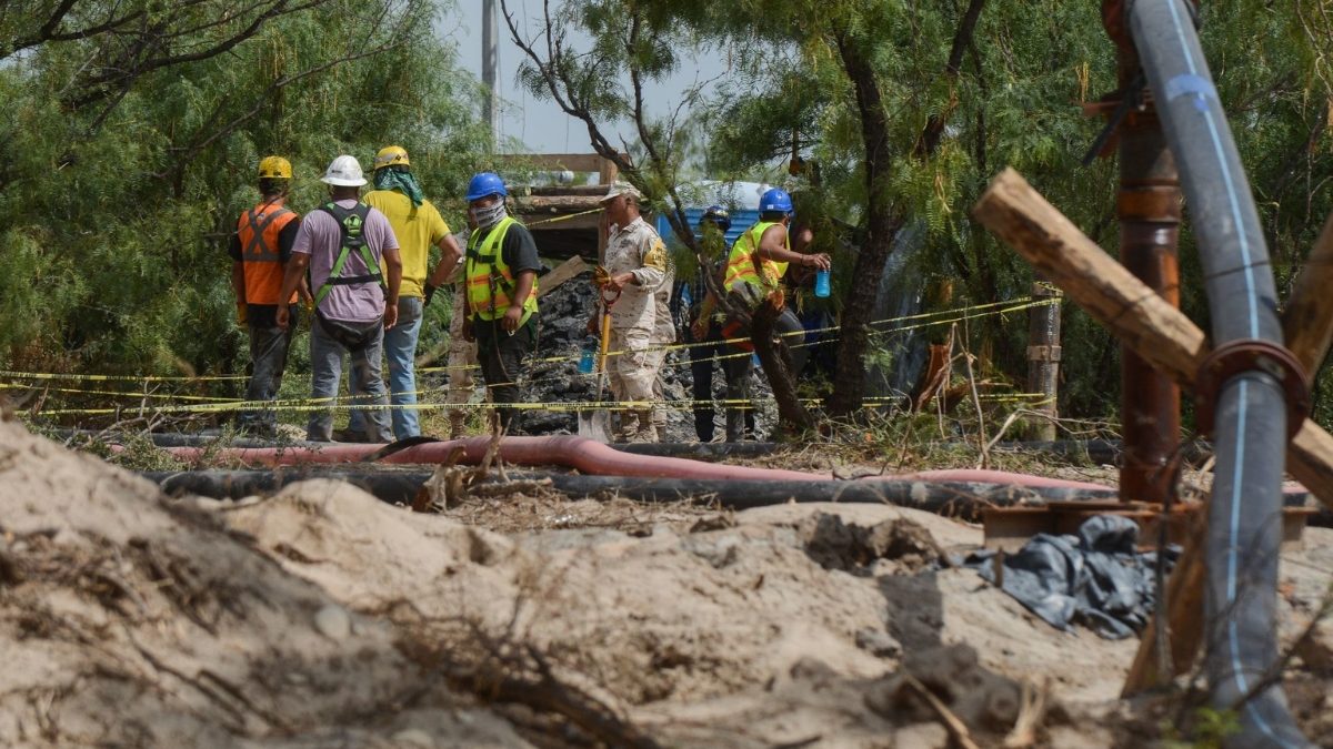 Inicia rescate de cadáveres de mineros en 'El Pinabete'