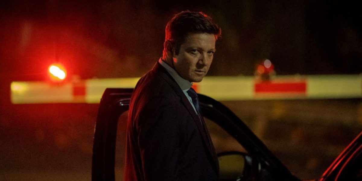 Jeremy Renner se burla de su regreso a la alcaldía de Kingstown un año después del accidente del arado