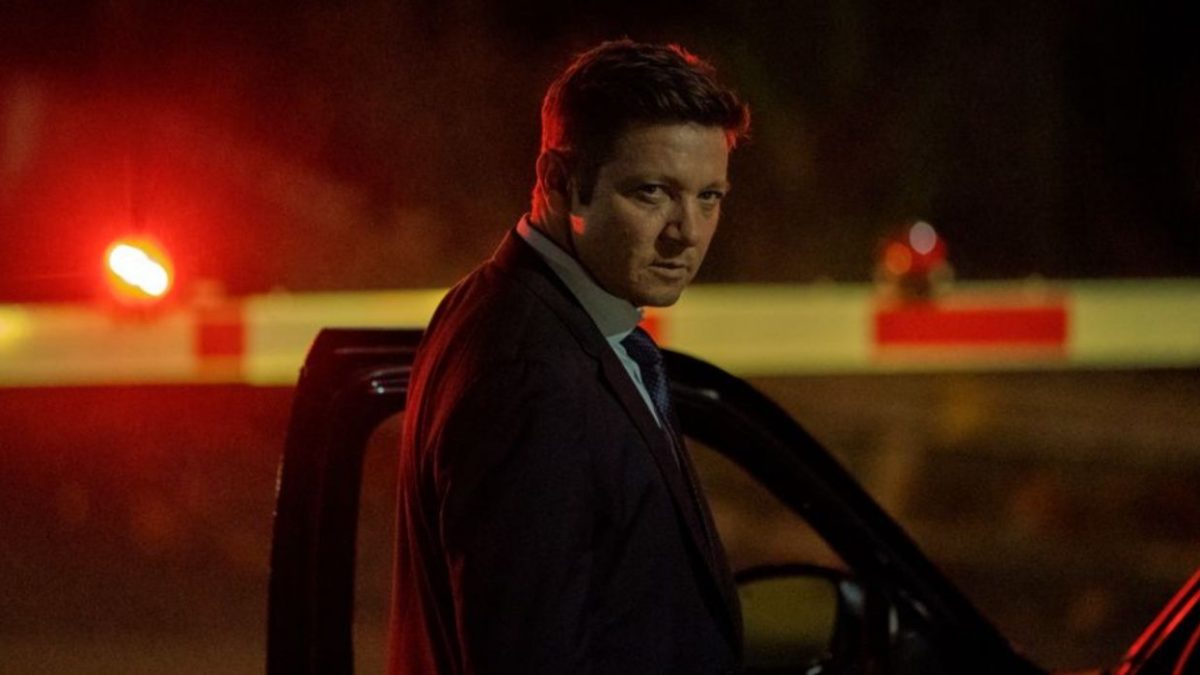 Jeremy Renner se burla de su regreso a la alcaldía de Kingstown un año después del accidente del arado