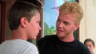 Kiefer Sutherland recuerda cómo él y River Phoenix influyeron en el título de la película clásica de Stephen King
