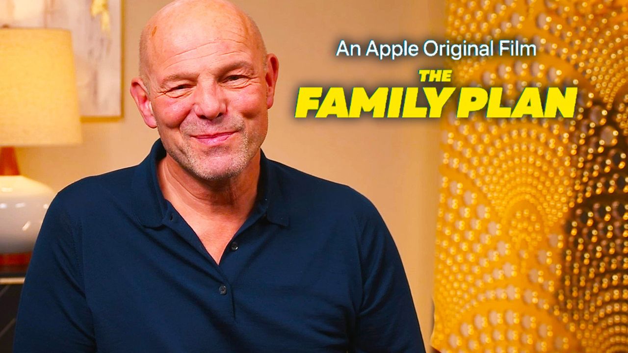 La entrevista del plan familiar: el director Simon Cellan Jones sobre la colaboración con Mark Wahlberg