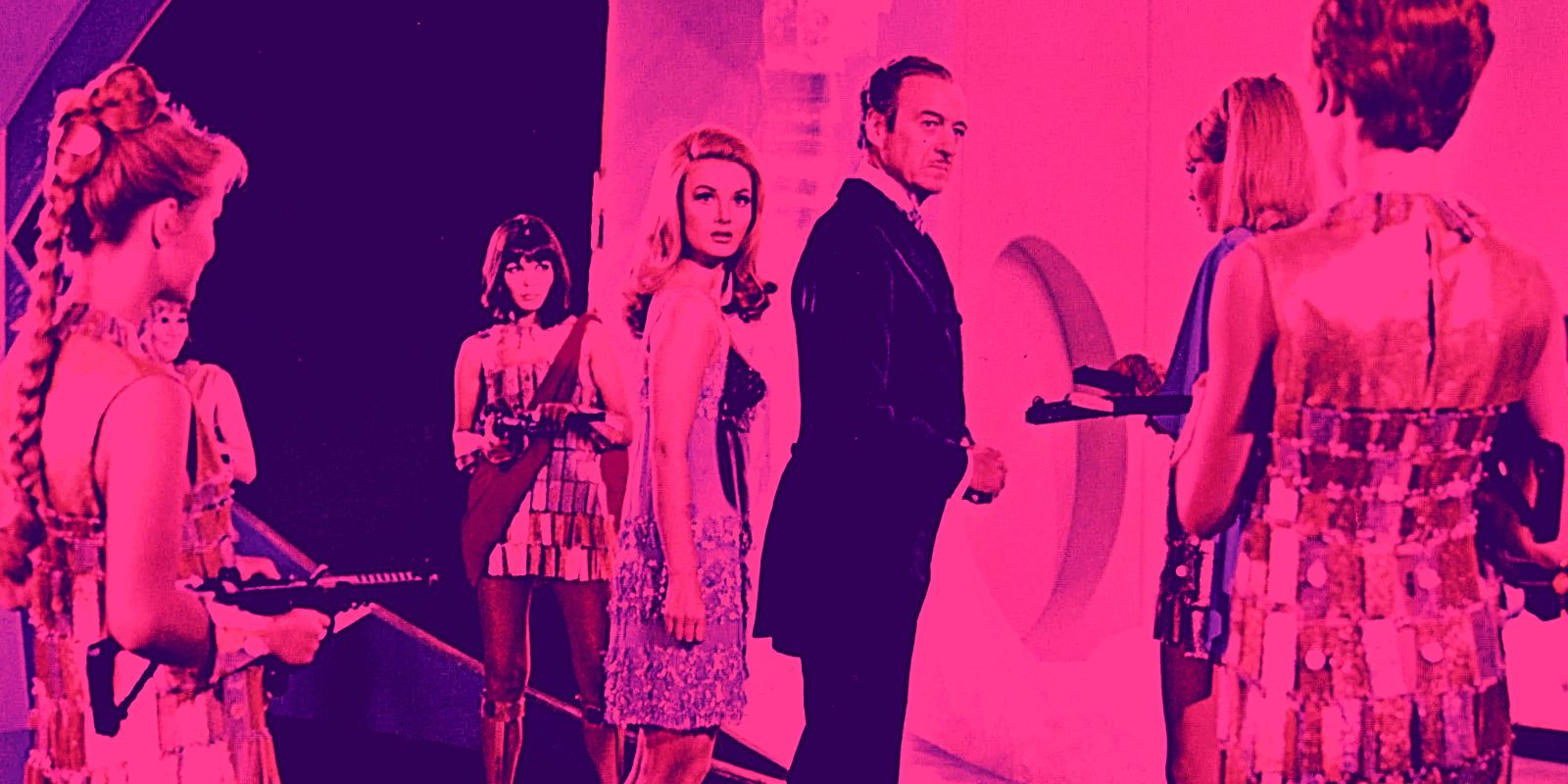 La mejor parodia de James Bond ocurrió hace 56 años (y es una película oficial de 007)