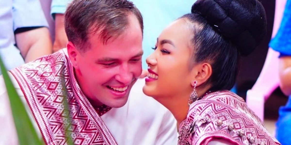 La prima de Annie Suwan, Amber, está comprometida (¿será la próxima vez en Prometido de 90 días?)