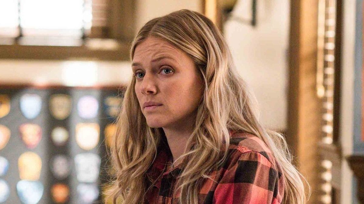 La temporada 11 del Departamento de Policía de Chicago revela detalles clave antes de la salida del detective Upton
