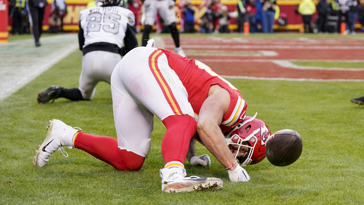 NFL: Jefes y Vaqueros alargan su crisis de cara a playoffs