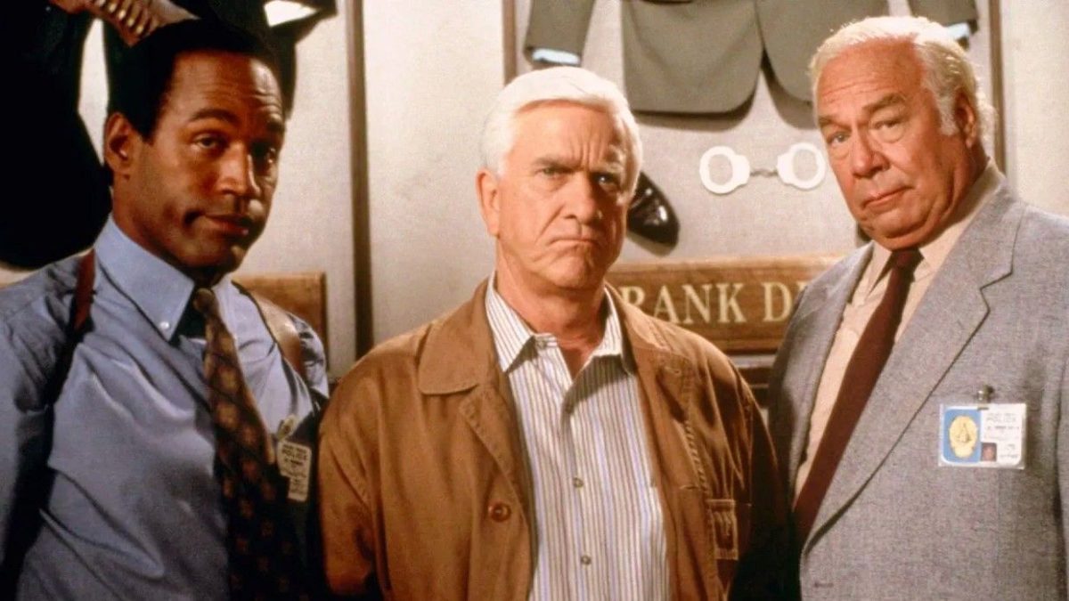 Por qué Naked Gun 4 no se desarrolló, el director y escritor original está molesto por el reinicio con Liam Neeson
