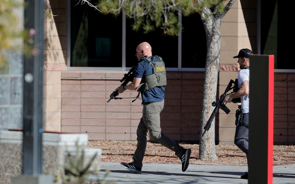 Profesor jubilado es autor de tiroteo en Universidad de Las Vegas