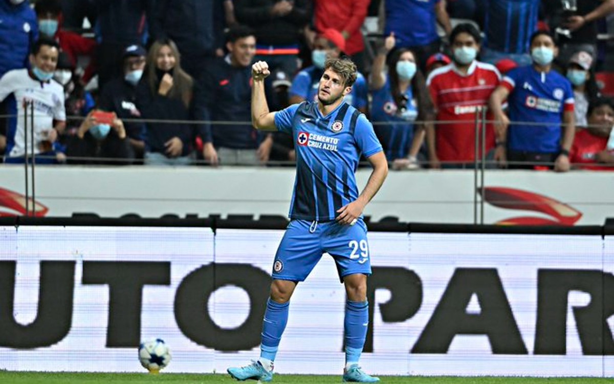 Santiago Giménez anhela la décima para Cruz Azul en 2024 | Video