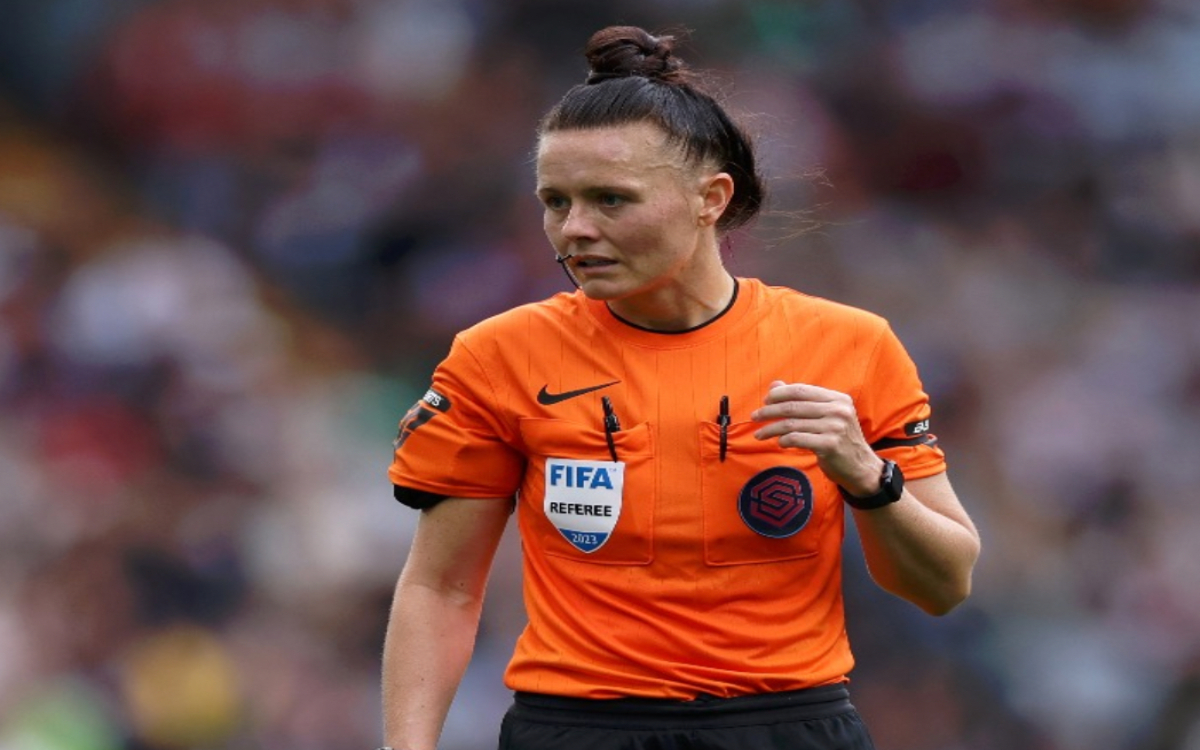 Será Rebecca Welch primera árbitra en pitar un partido de la Premier League | Video