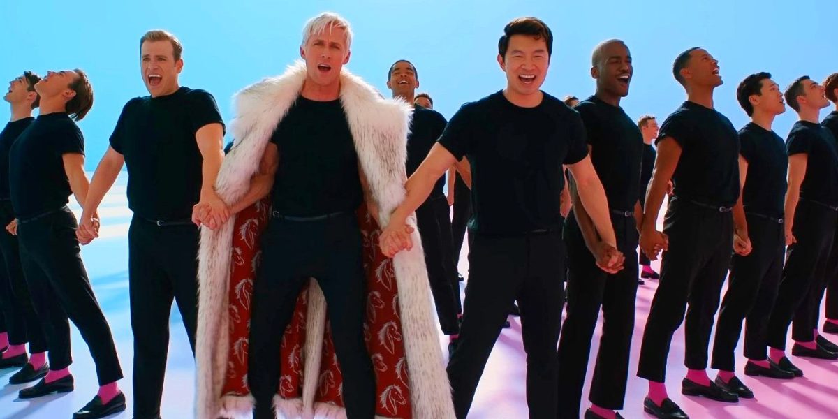 Simu Liu interpreta “I'm Just Ken” de Barbie en un concierto (y olvida la letra) en un vídeo épico