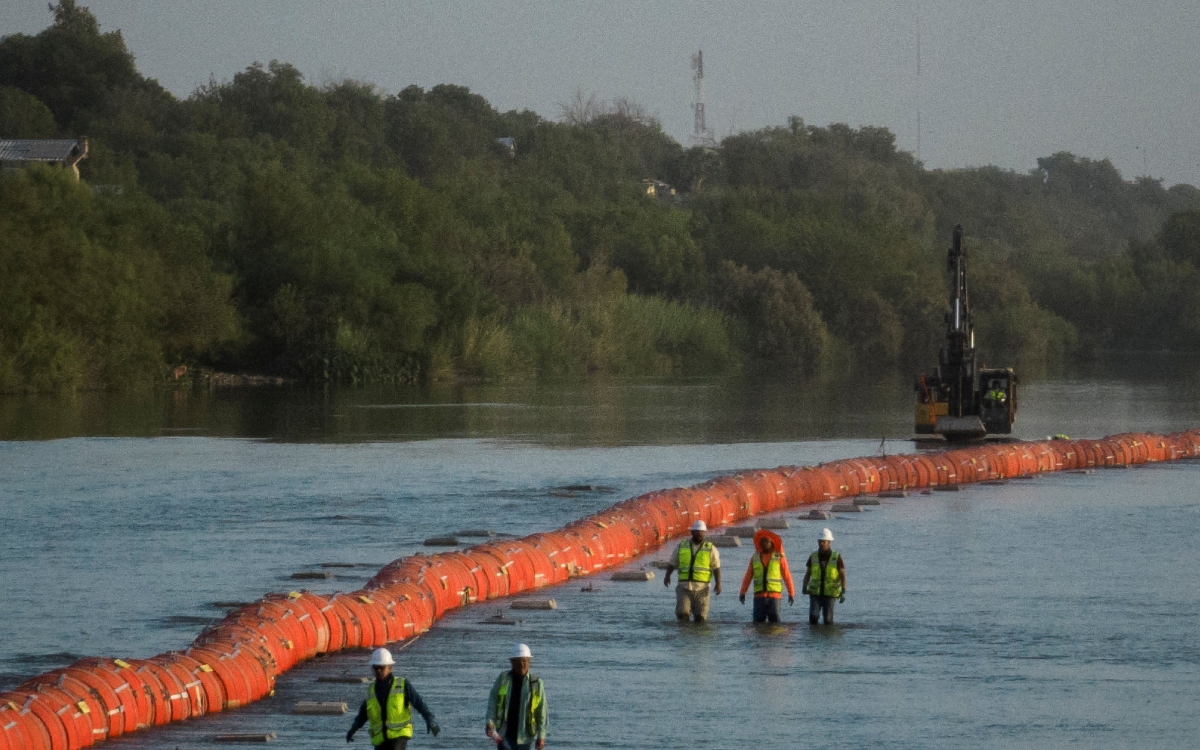 Texas sufre revés legal en su defensa de la barrera de boyas
