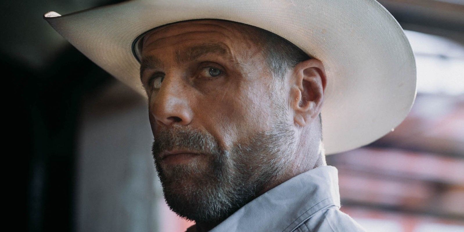 Tráiler a 90 pies de casa: Shawn Michaels es un padrastro abusivo