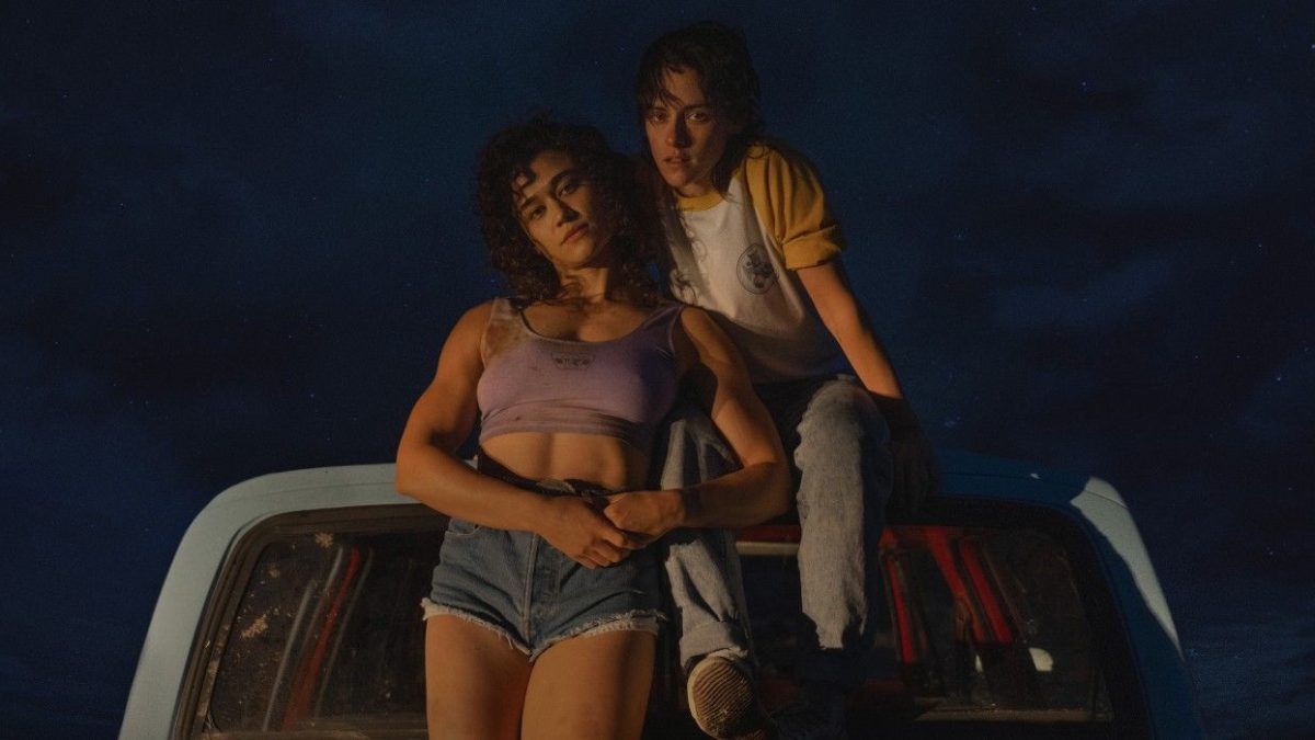 Tráiler de Love Lies Bleeding: el nuevo thriller A24 de Kristen Stewart está lleno de romance, violencia y drama familiar