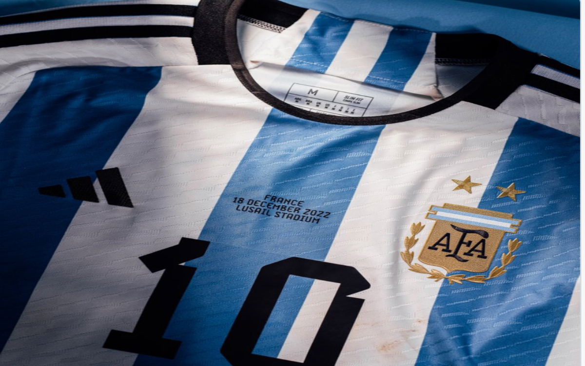 Venden por 7,8 millones de dólares las seis camisetas usadas por Messi en Qatar 2022