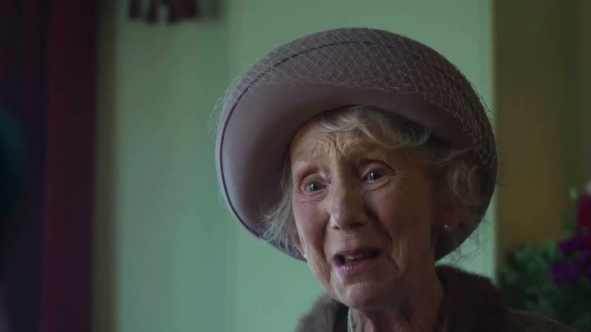 ¿Cuántos años tenía la reina madre cuando murió en la temporada 6 de The Crown?