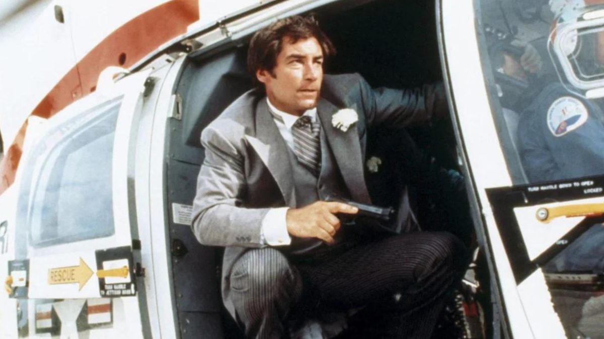 1 La secuencia inicial de James Bond no utilizada habría sido la más ridícula de 007 en 61 años