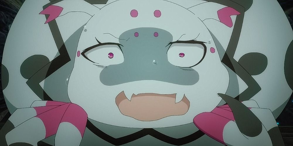 Kumoko de Entonces soy una araña, ¿y qué? mirando preocupado a la cámara