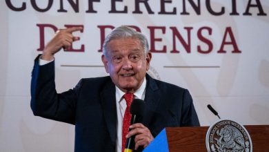 AMLO califica como campaña en su contra críticas tras accidente en Tren México-Toluca