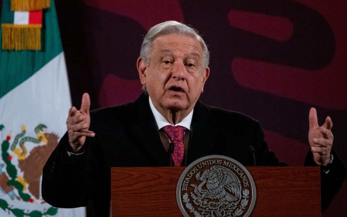 AMLO pide discutir con los empresarios la reducción de la jornada laboral