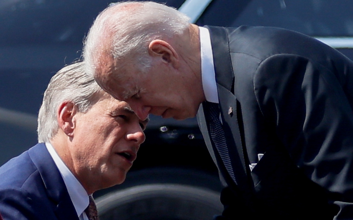 Abbott coloca nueva barrera en la frontera entre Texas y México en plena pelea con Biden