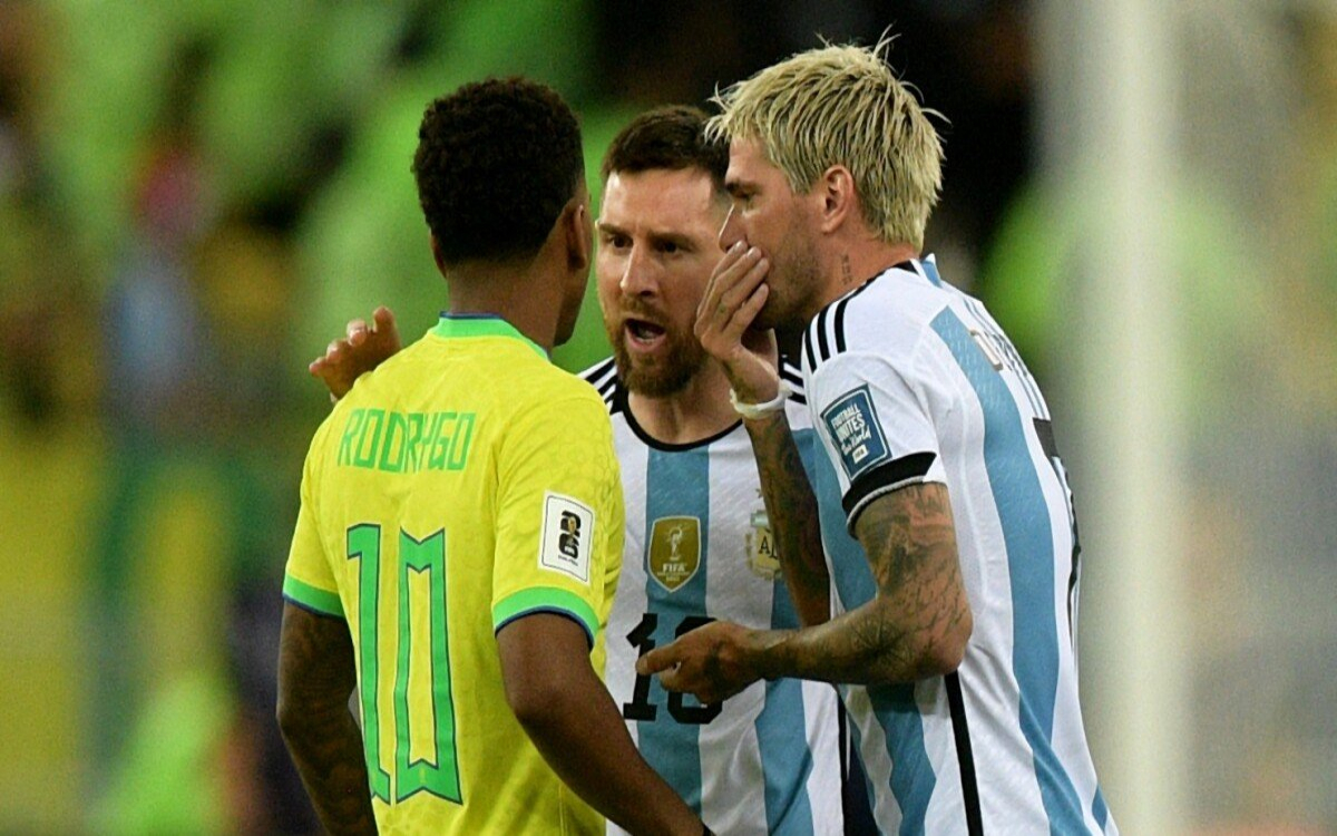 Abren investigación en Brasil por insultos racistas a Rodrygo Goes | Video