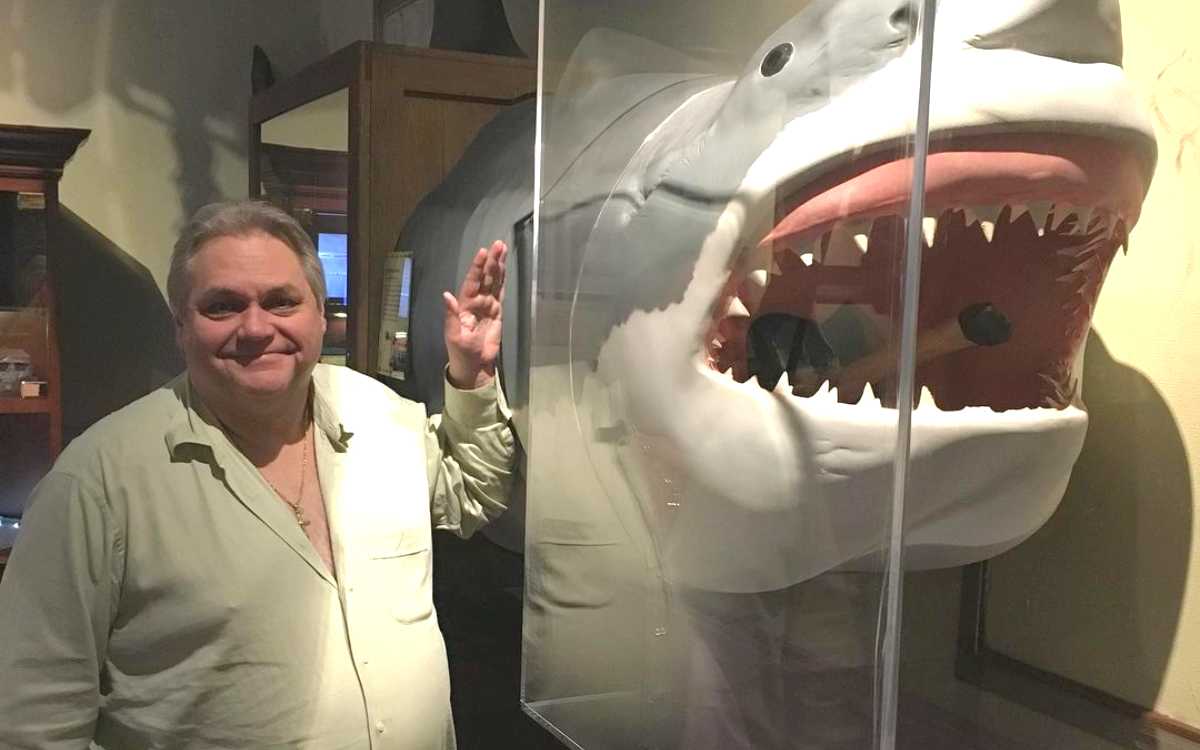 Carlos Bremer sigue en el hospital; empresa reporta su estado de salud