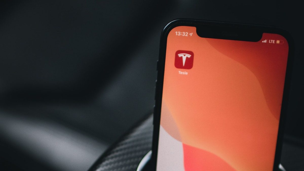 Cómo gestionar pagos en la aplicación móvil Tesla