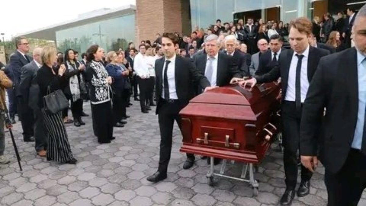 Despiden al empresario Carlos Bremer en Nuevo León