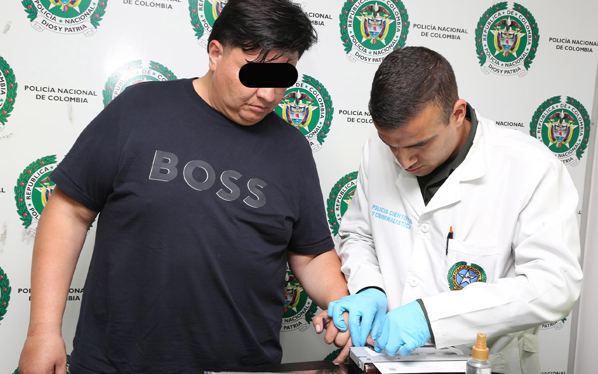 Detienen en Cancún a colombiano señalado por tráfico de migrantes; lo vinculan con cárteles mexicanos